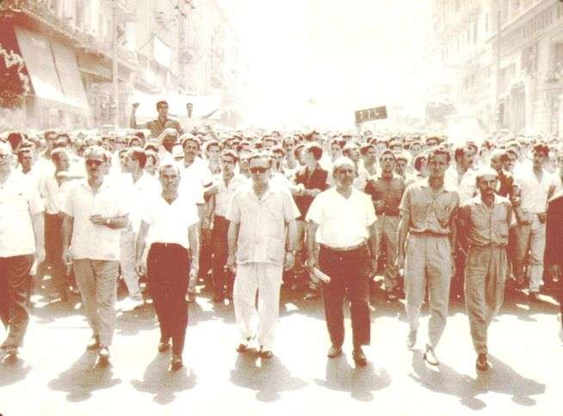 Με τους οικοδόμους είμαστε μαζί!